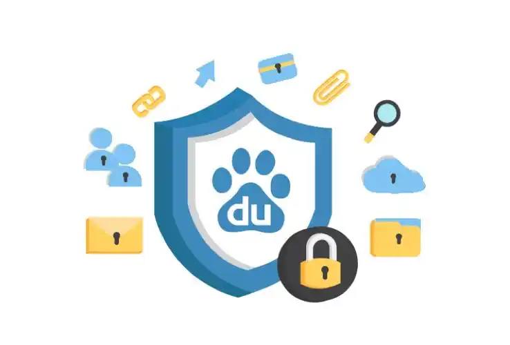 白百何拿三个手机回消息